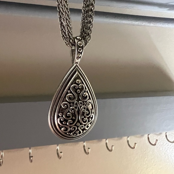 Lia Sophia Silver Teardrop Necklace - Picture 2 of 2